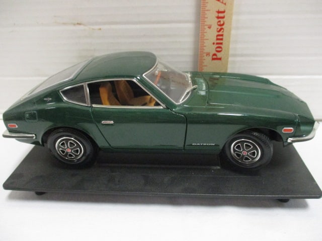 Green Datsun 240Z Die Cast Car on Stand - 9