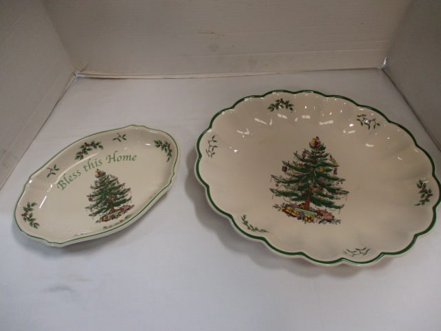 Spode 'Christmas Tree' Platters (Lot of 2): 11 x 7 & 15 x 12 
