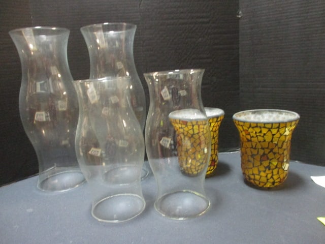 2 Glass Shades & 4 Glass Hurricanes: . 