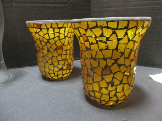 2 Glass Shades & 4 Glass Hurricanes - 2