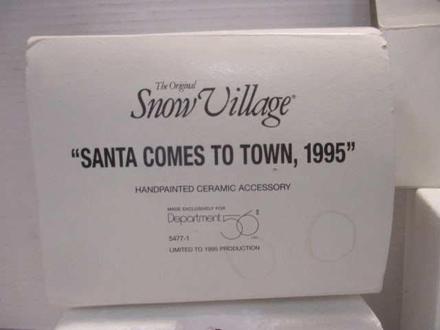 Dept. 56 Mark Twain, Santa Comes to Town (2) - 4