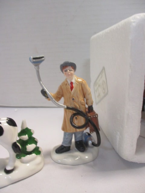Dept. 56 Mark Twain, Santa Comes to Town (2) - 7