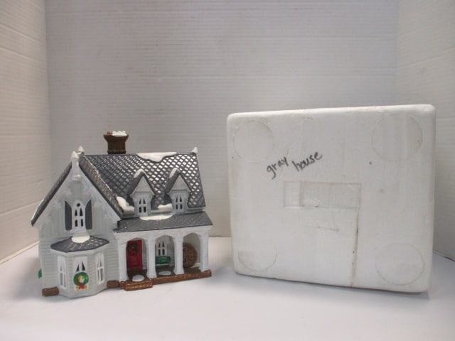 Dept. 56 Snow Village Gothic Farmhouse: .