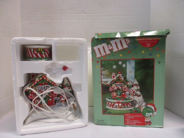 Dept. 56 M&M's Building: . 