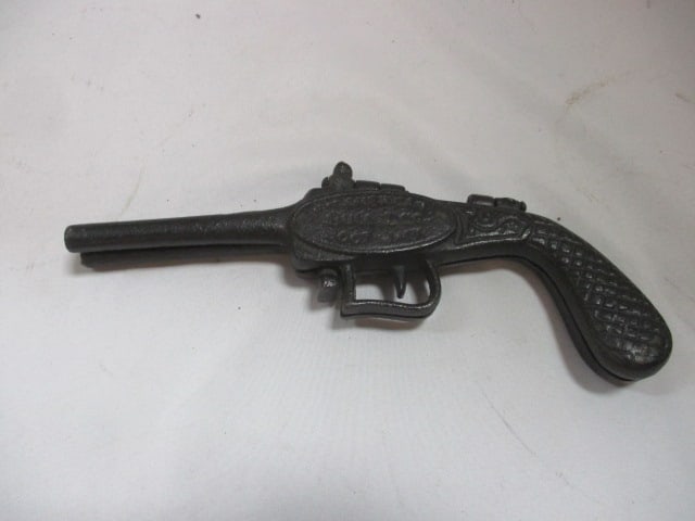 American Bull Dog Cast Iron Boot Jack: 8" 