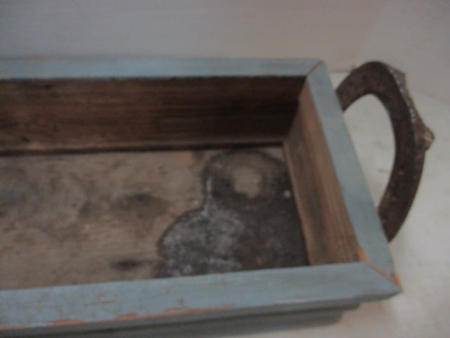 Rustic Wood Box w/Horseshoe Handles & Horseshoes - 4