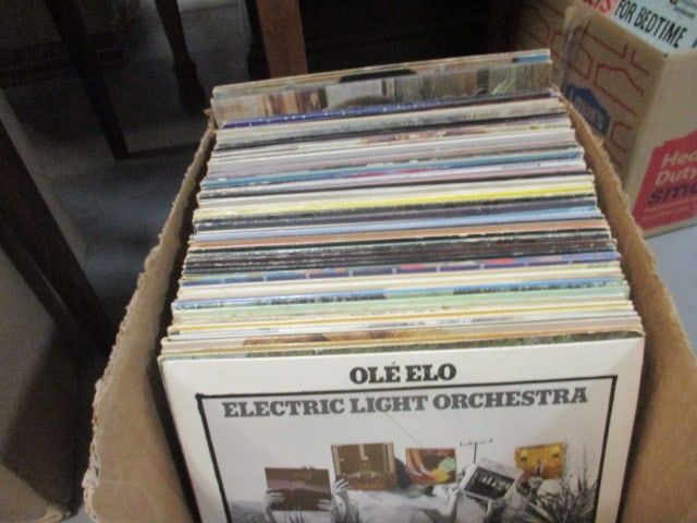 LP Record Albums-Electric Light Orchestra, Kenny Rogers,: Barry Manilow, etc. (See all pictures) 