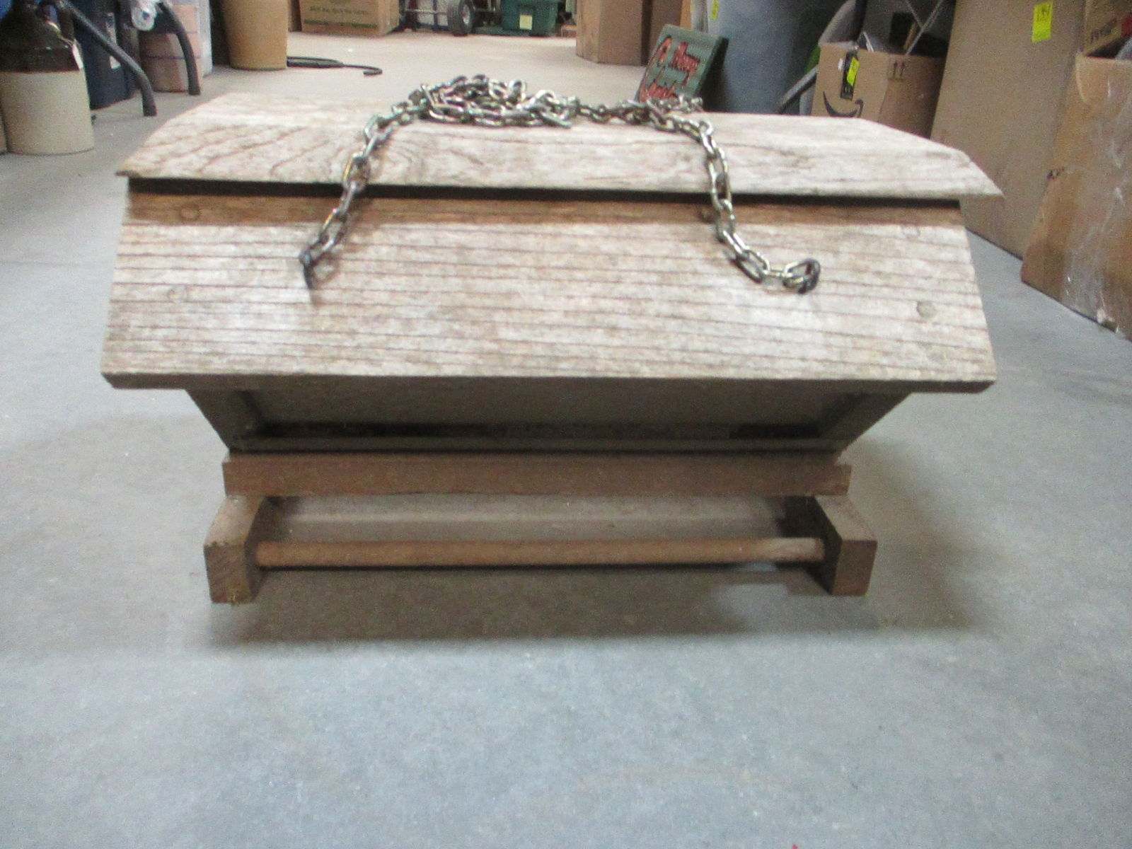 Rustic Wood Heavy Bird/Squirrel Feeder: 19 x 12 x 12 