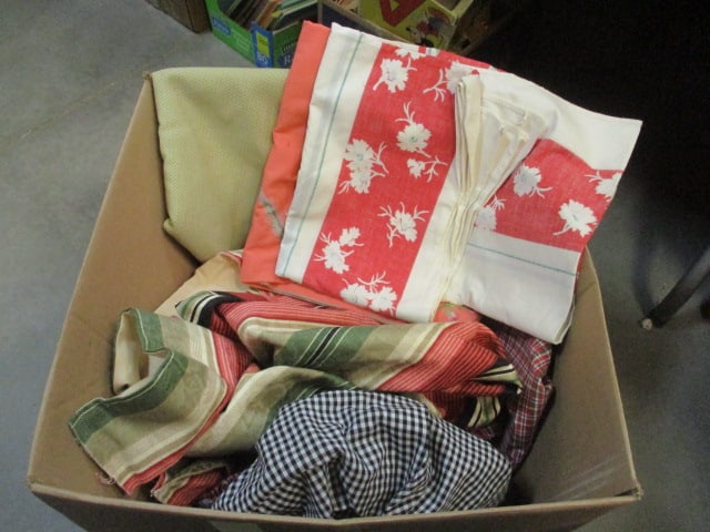 Sewing Cloth, Tablecloths, etc. (1 of 8)