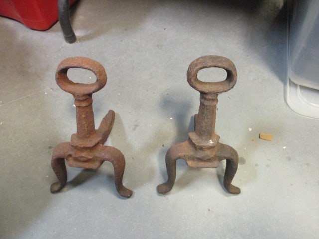 Cast Iron Andirons (PR): 10"