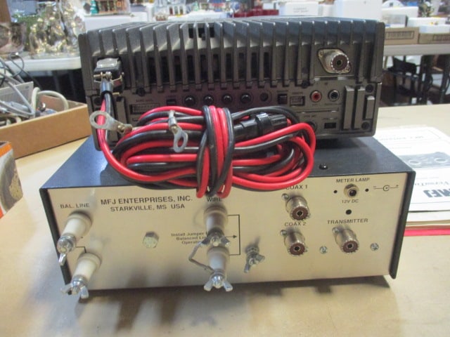 MFJ Versa Tuner Antenna Tuner & Yaesu FT7S7GX Transceiver - 10