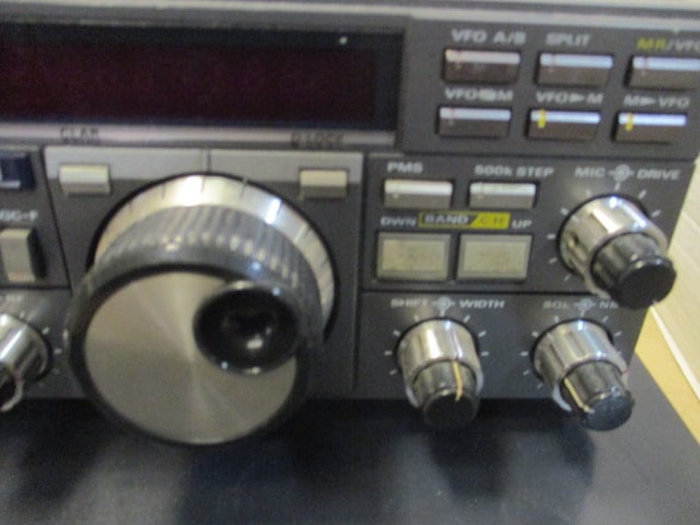MFJ Versa Tuner Antenna Tuner & Yaesu FT7S7GX Transceiver - 8