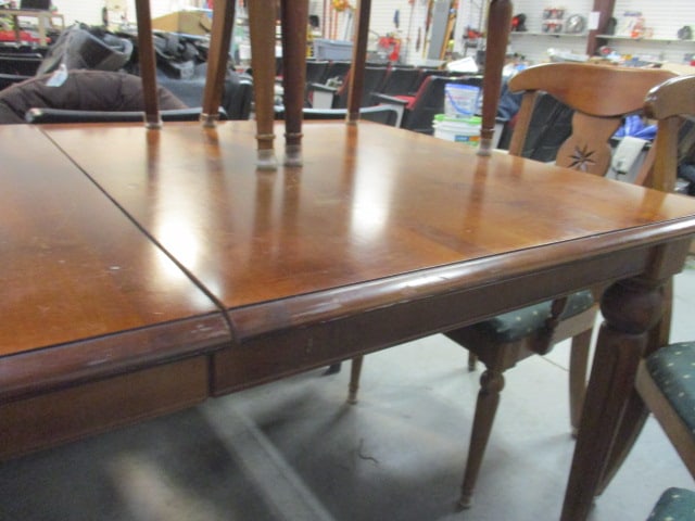 Ethan Allen 'Country Crossings'Table w/8 Chairs & 2 Leafs - 13