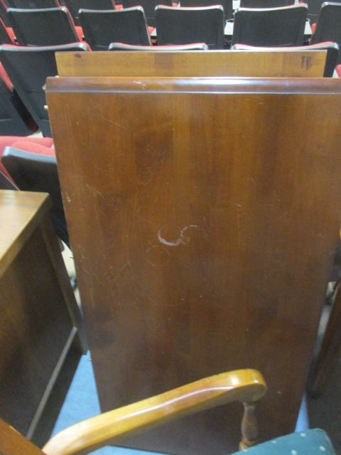 Ethan Allen 'Country Crossings'Table w/8 Chairs & 2 Leafs - 6