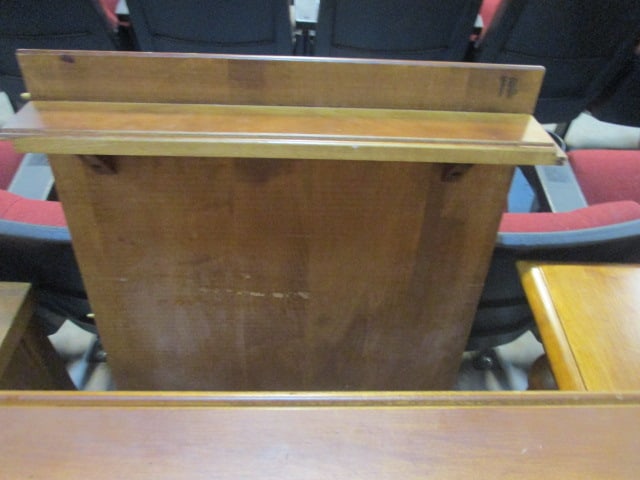 Ethan Allen 'Country Crossings'Table w/8 Chairs & 2 Leafs - 7