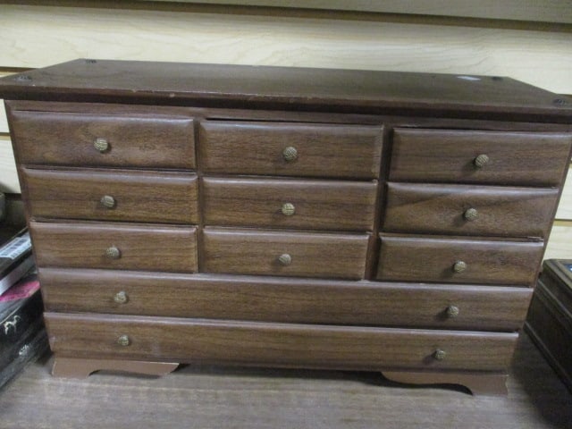 11 Drawer Jewelry Box w/Contents (1 of 5)