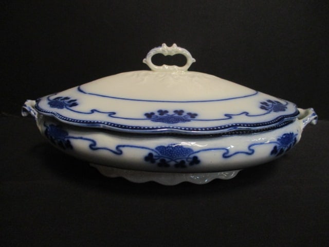 Antique W.H. Grindley "Lorne" Flow Blue Covered Vegetable Casserole Dish: 12 1/2" x 6"