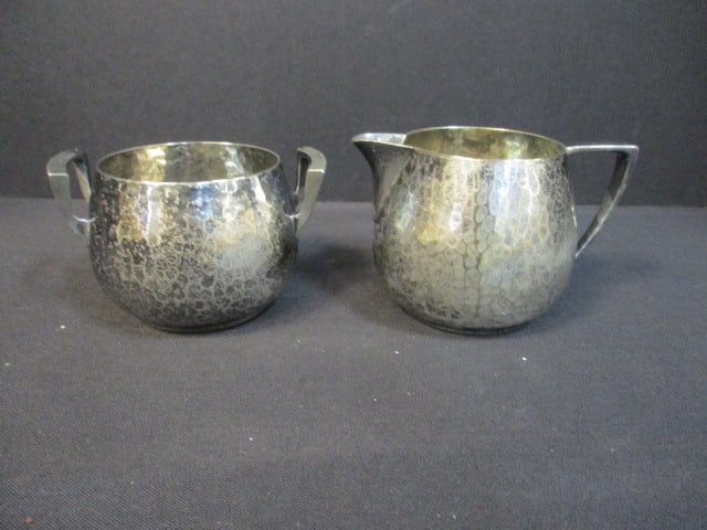 Vintage Derby S.P. Co. Handbeaten Silverplate Sugar and Creamer Set (1 of 7)