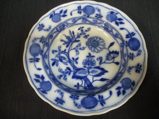 Vintage Meisen "Blue Onion" Bowl: 8 1/4"