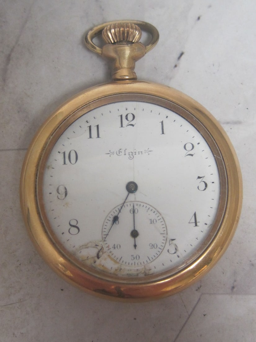 14k Gold Elgin 17 Jewels Pocketwatch: Face repaired, missing 1 hand, not running 