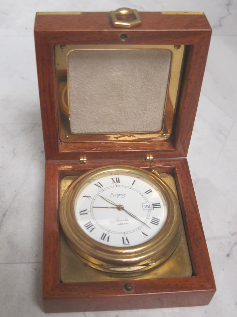 Asprey London Clock in Redwood Case: . 