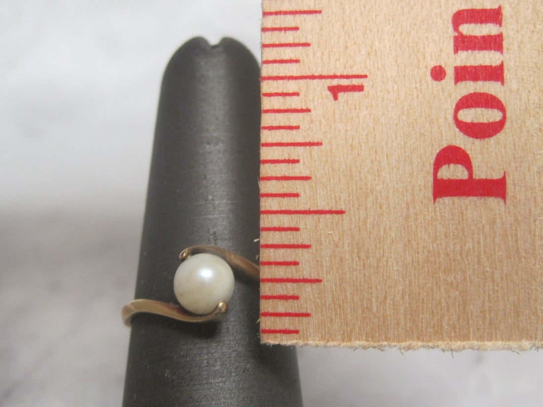 10k Gold Pearl Ring - 4