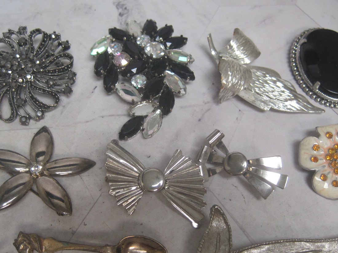 Lot of 14 Silvertone Brooches - 3