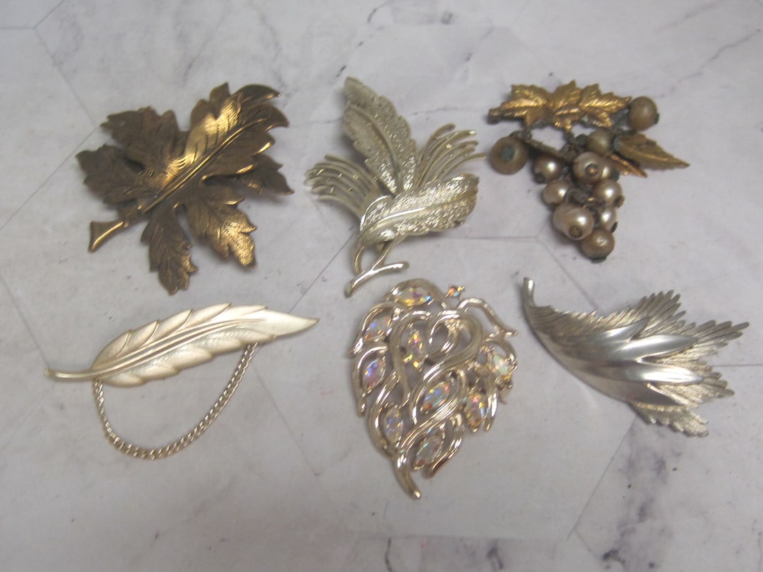 Lot of 6 Leaf Brooches: Some signed 