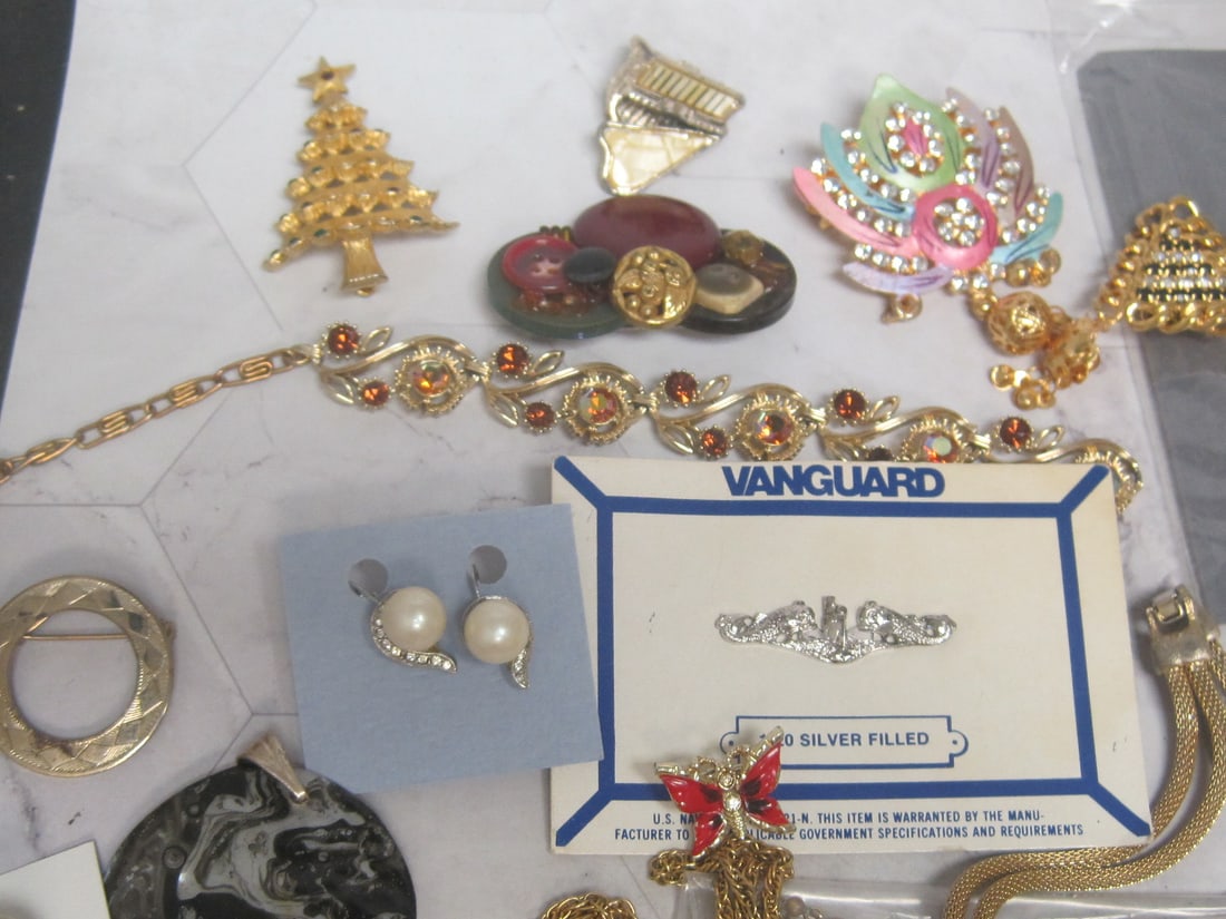 Huge Lot of Vintage/Modern Jewelry - 2