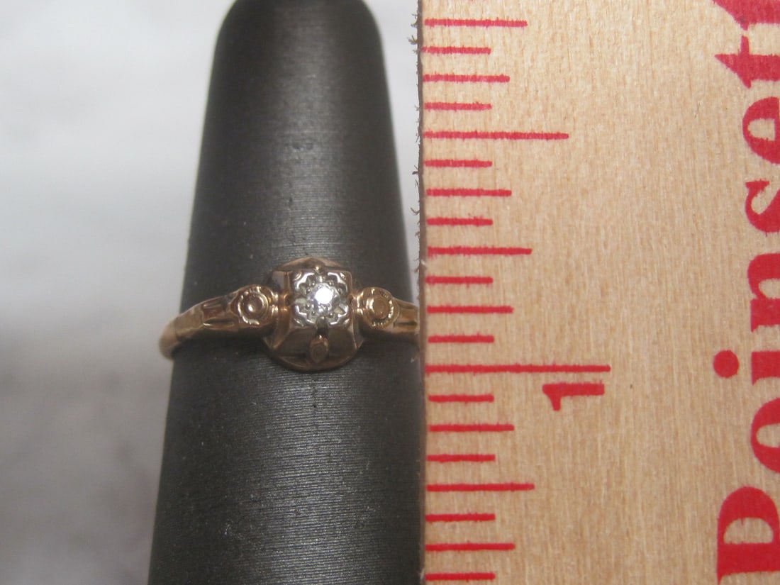 10k Gold Antique Diamond Ring - 4