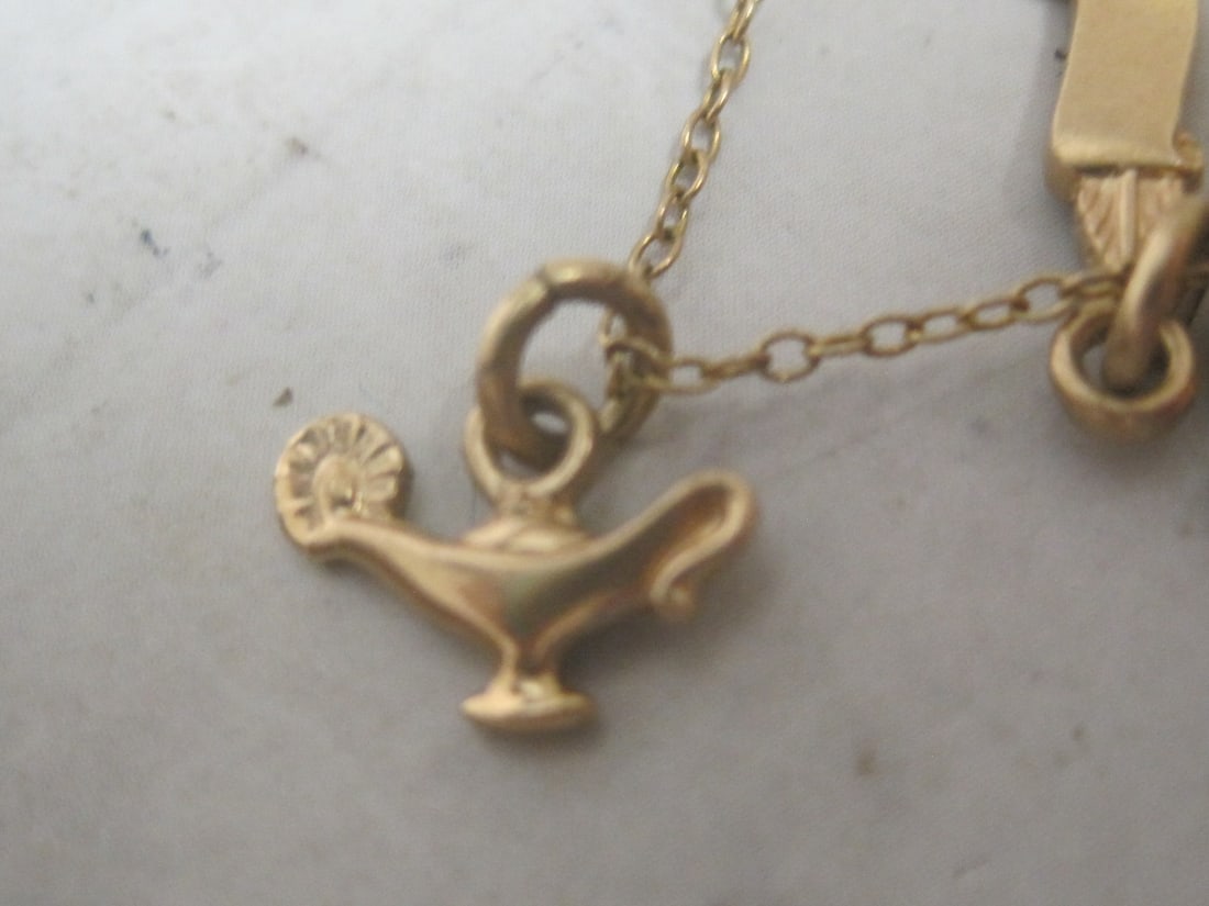 10k Gold Sorority Member Badge - 8