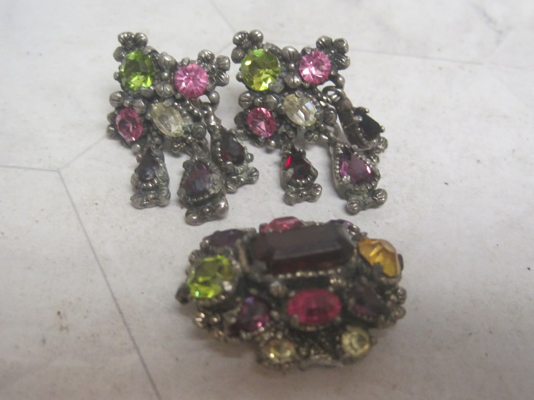 1954 Hollycraft Clip Earrings & Brooch: Brooch needs repair 