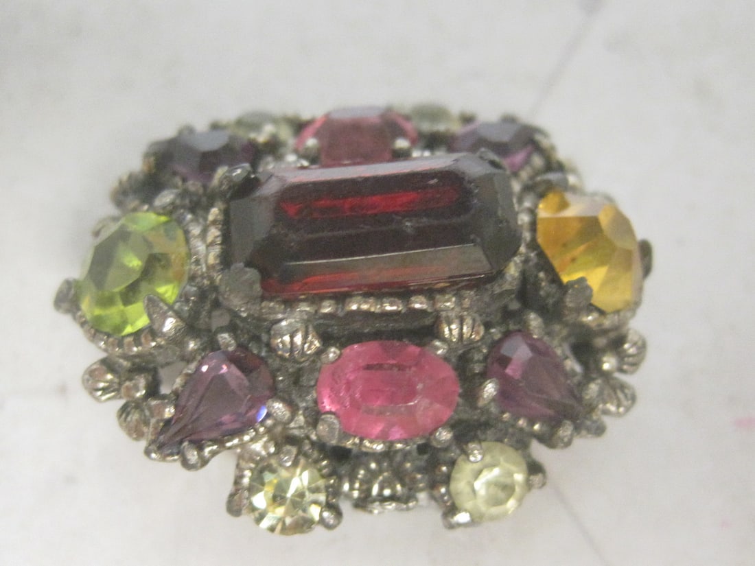 1954 Hollycraft Clip Earrings & Brooch - 3