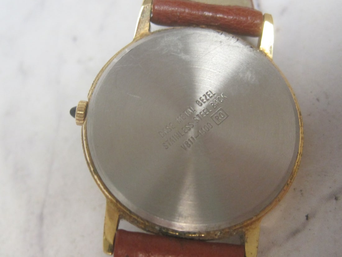 Vintage Lorus Mickey Mouse Watch - 3
