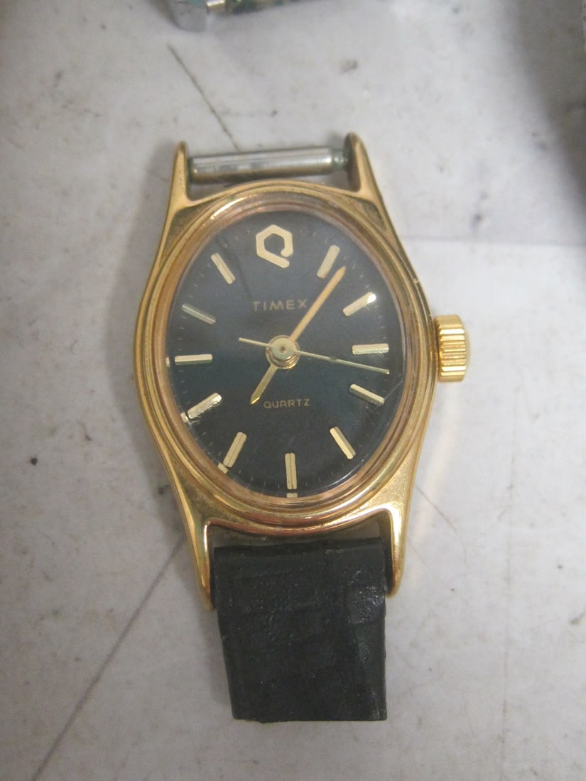 Lot of 5 Vintage Watches - 4