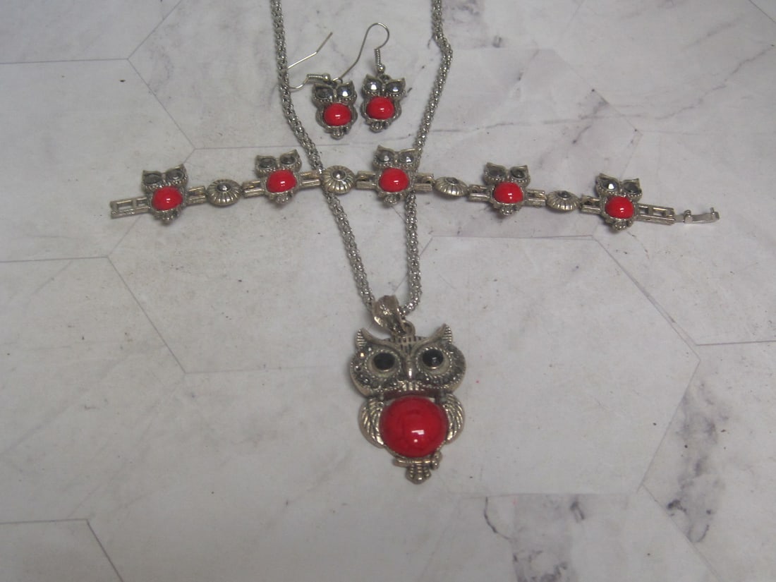 Vintage Owl Necklace, Bracelet, & Pierced Earrings Set: . 