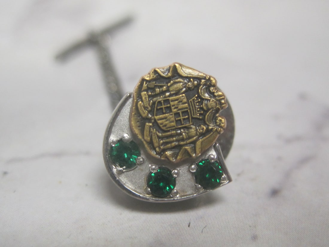 10k Gold Lapel Pin with 3 Emerald Stones: Weighs 1.7 grams (without back)