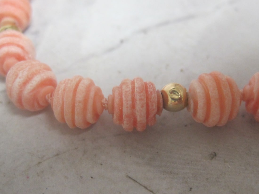 7 1/4" Coral Bead Bracelet with 14k Gold Accent Beads & Clasp - 3