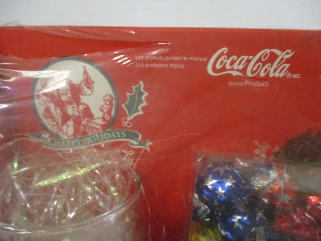 Coca Cola 2001 Collectible Gift Set - 2