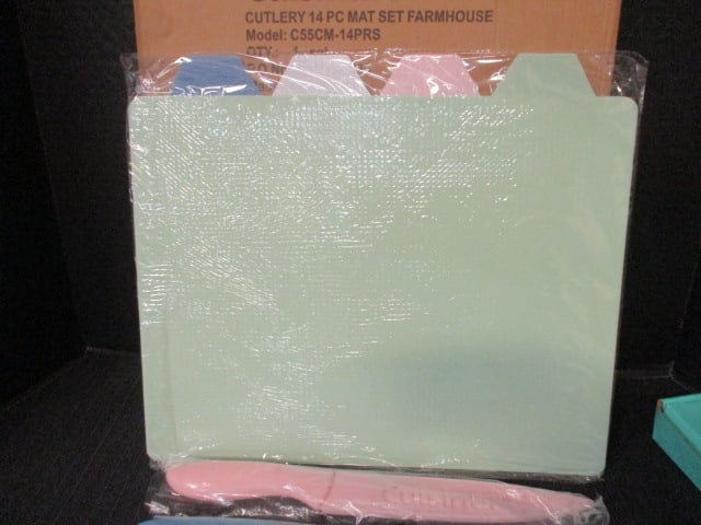 Cuisinart Knife Set w/Cutting Sheets in Box - 3