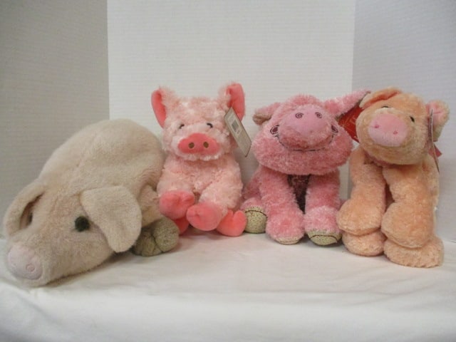 Mary Meyer, Hug Fun, Dakin, Etc. Stuffed Pigs: . 