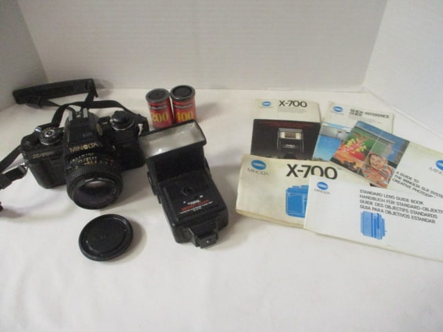 Minolta X-700 MPS Camera & M500-T Zoom Flash Unit: . 