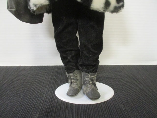 Ashley Belle Porcelain Doll w/Stand - 5