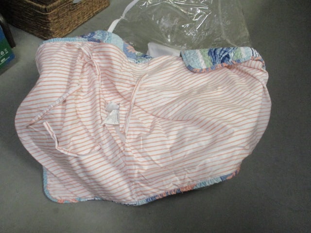 King Size Bedding (Quilt, 2 Shams, Skirt) - 3