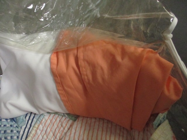 King Size Bedding (Quilt, 2 Shams, Skirt) - 7