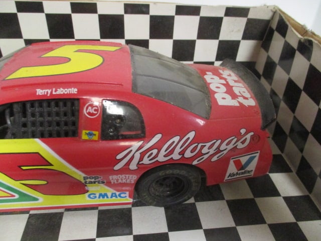 Terry Labonte #5 Die Cast Car - 3
