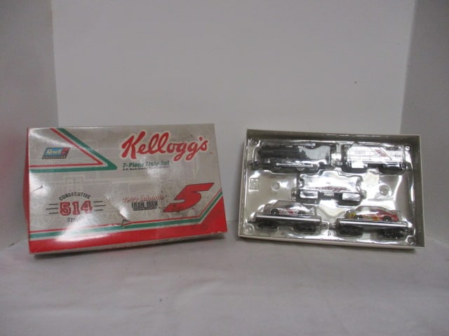 Revell Kellogg's Iron Man Terry Labonte Train Set: .