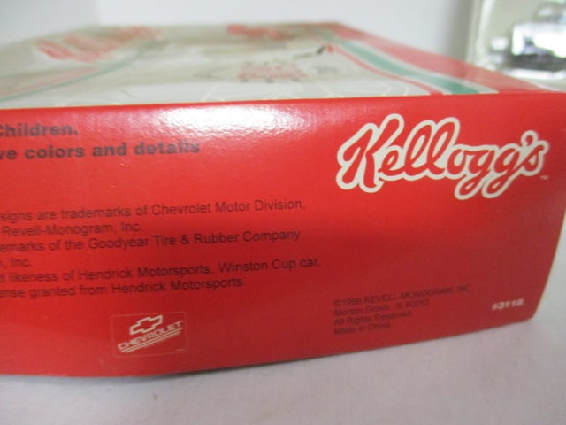 Revell Kellogg's Iron Man Terry Labonte Train Set - 8