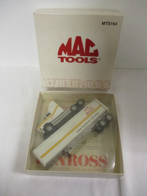 Winross MacTools Die Cast Truck in Box: . 