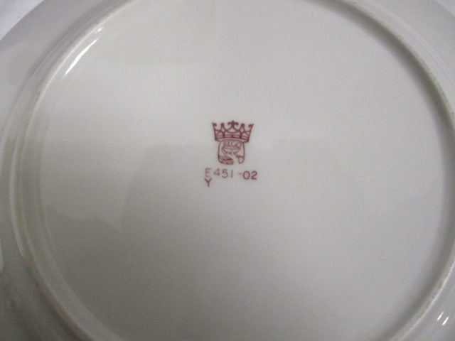 Furman Memorabilia-Towel, Plate, Golf Glove, Luggage Tags, etc. - 3